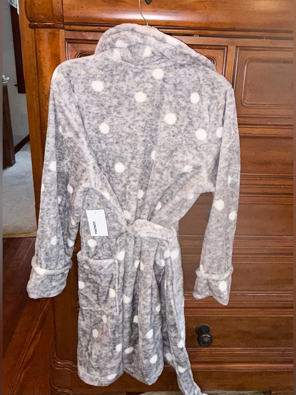 Sonoma Gray & White Polka Dot Plush Fleece Robe Size Medium NWT - Picture 2 of 5